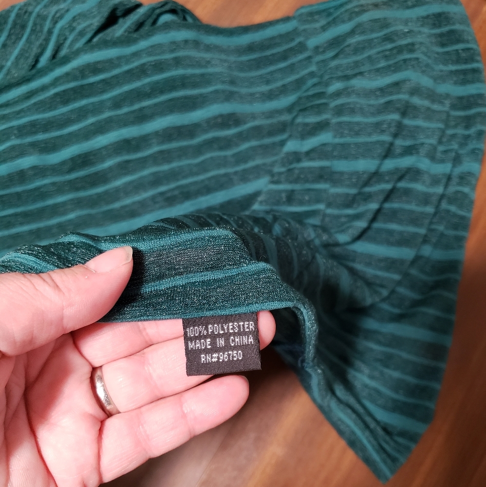 Green Infinity Scarf - Picture 4 of 4